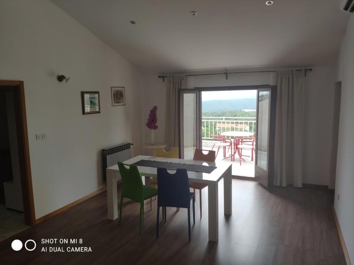 Apartment Belvedere Koromačno Esterno foto