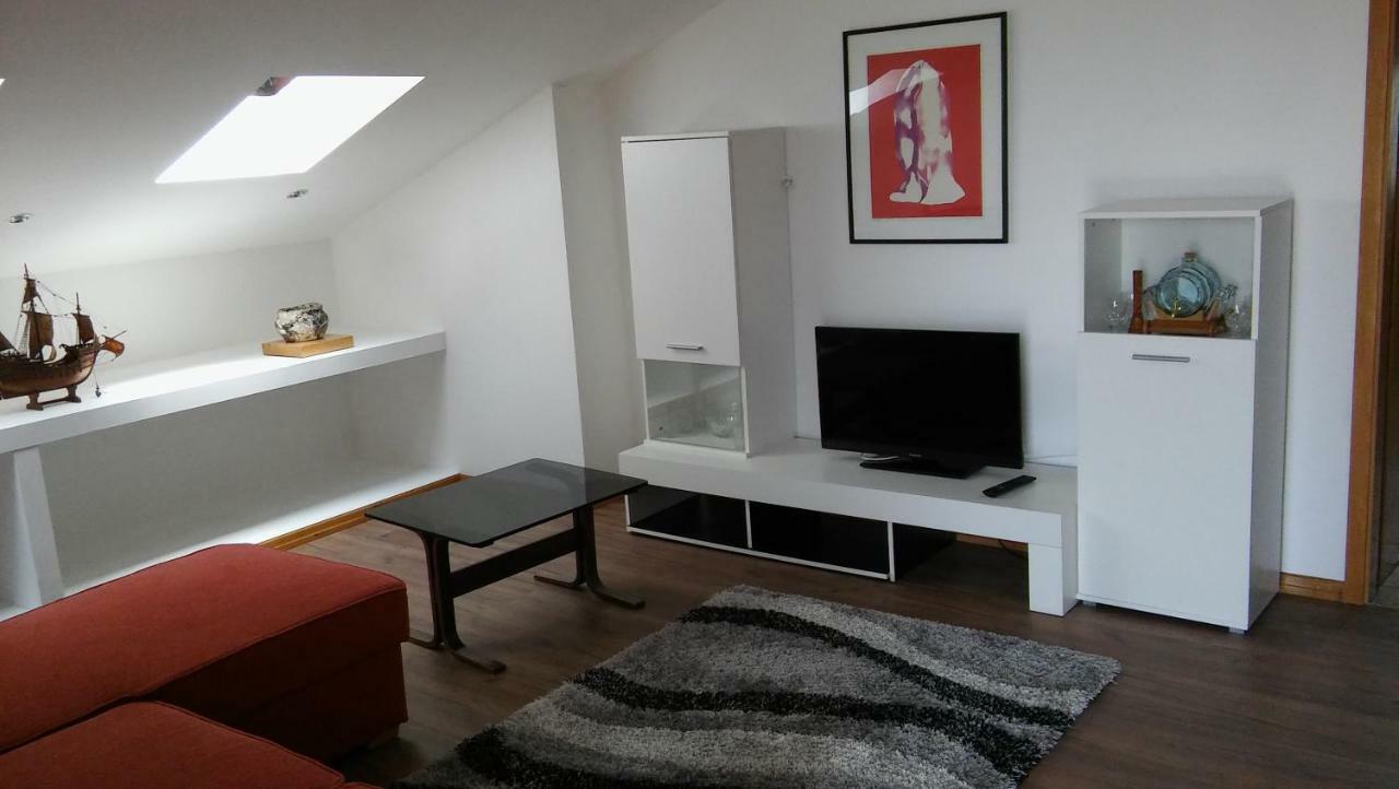 Apartment Belvedere Koromačno Esterno foto